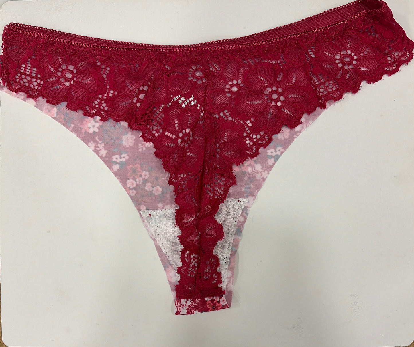 TANGA BRASILEÑA ENCAJE
