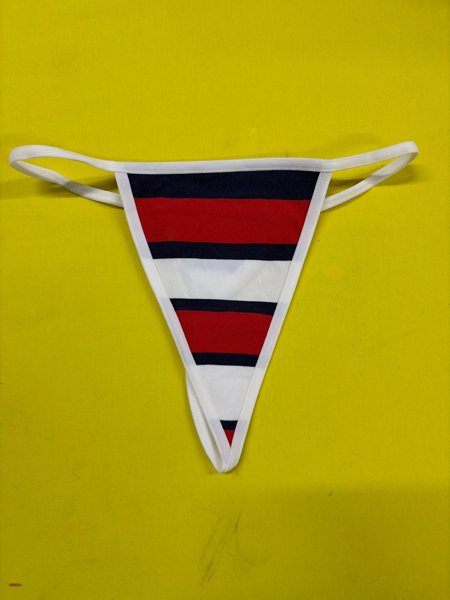 TANGA DE HILO NO MARCAN EN LA ROPA