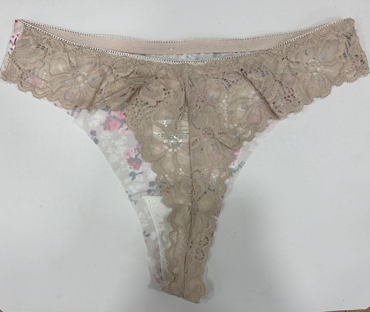 TANGA BRASILEÑA ENCAJE